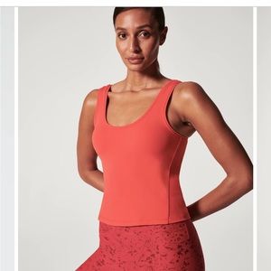 Spanx The Get Moving Fitted Tank EUC Fiery Red